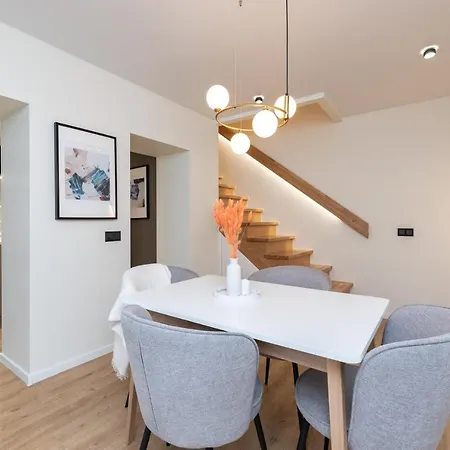 Two-story Urban Gem *